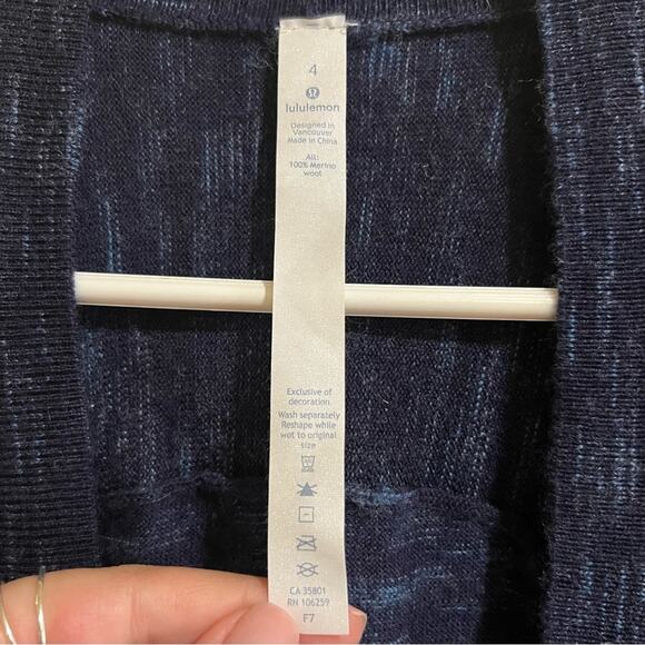 Lululemon blissful zen merino wool sweater in Midnight Navy Magnetic Blue - Picture 11 of 12